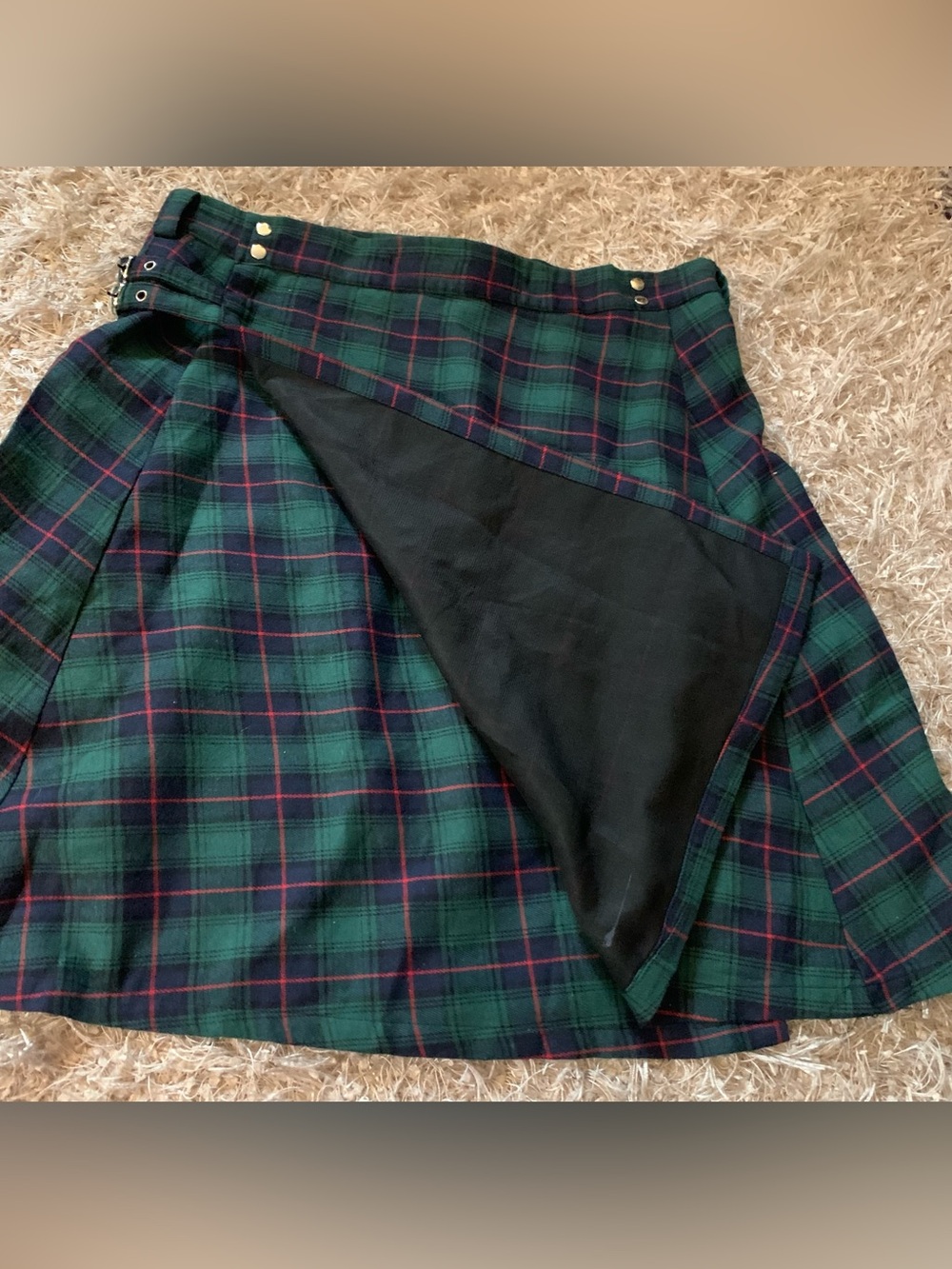 Green Plaid Kilt with Side Buckle Detail NWOT size Large - Picture 2 of 13